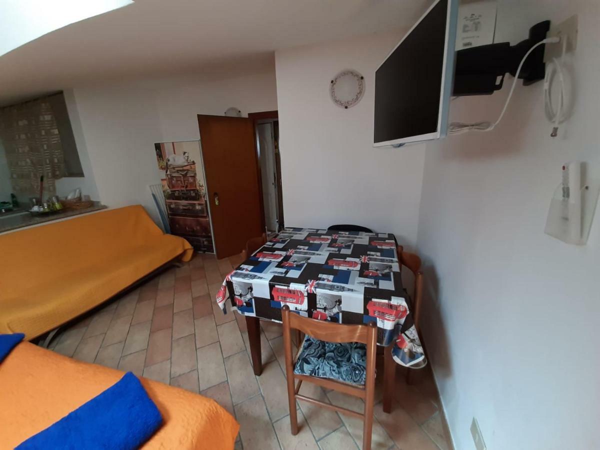 Il Gabbiano Apartment Виареджо Екстериор снимка
